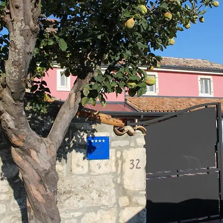 Arsini - Kuca Za Odmor Sa Hidromasaznom Kadom Poreč