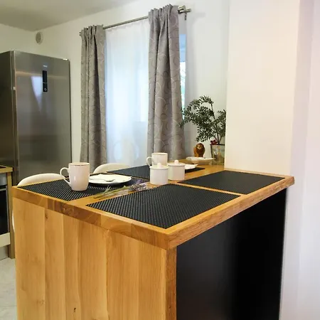 Arsini - Kuca Za Odmor Sa Hidromasaznom Kadom Poreč