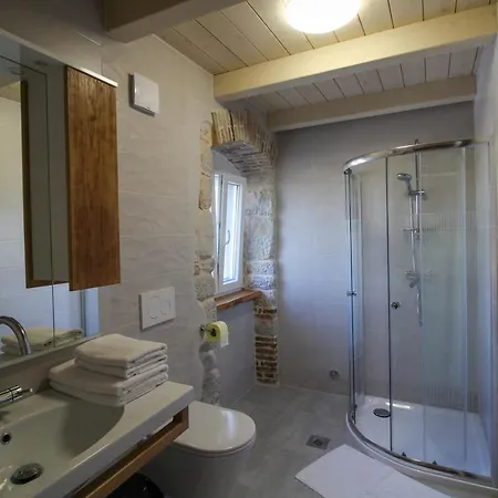 Arsini - Kuca Za Odmor Sa Hidromasaznom Kadom Villa Poreč
