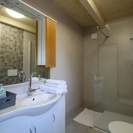 Arsini - Kuca Za Odmor Sa Hidromasaznom Kadom Villa